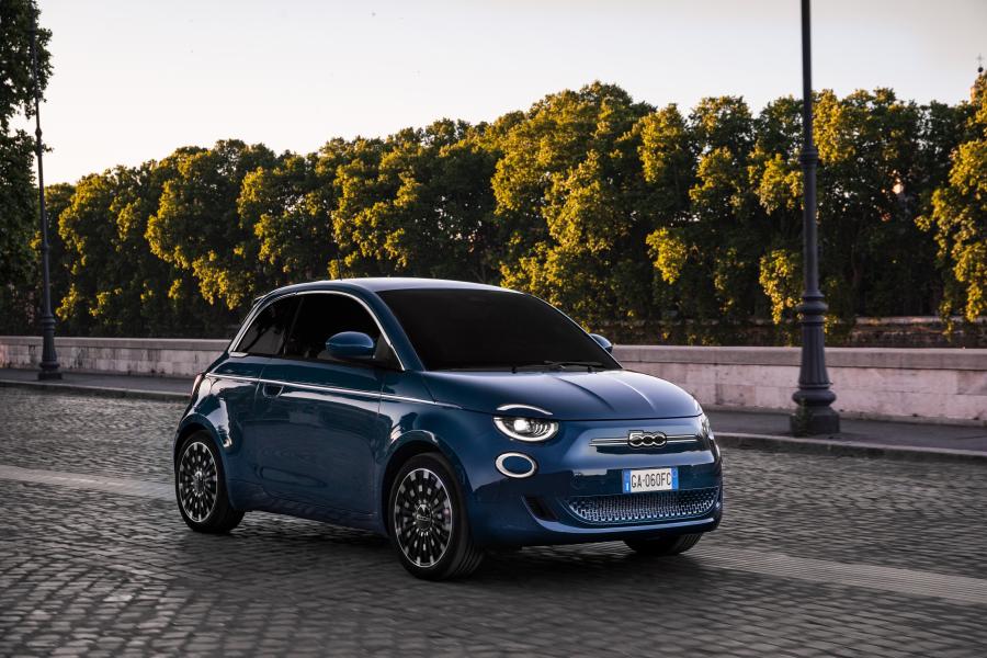  Fiat 500 la Prima (332) 2020 года  (фото 1 из 41)